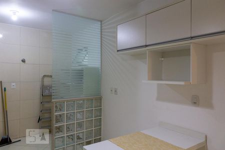 Casa à venda com 160m², 3 quartos e sem vaga Casa à venda com 160m², 3 quartos e sem vagaCozinha e Área de Serviço