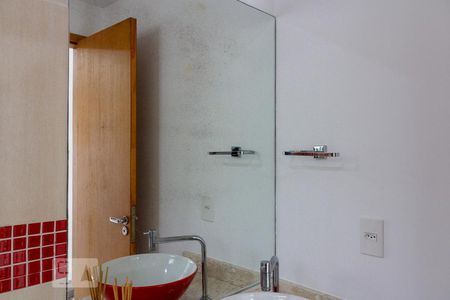 Casa à venda com 160m², 3 quartos e sem vaga Casa à venda com 160m², 3 quartos e sem vagaBanheiro Social