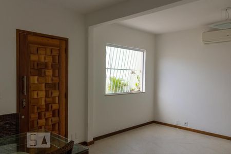 Sala de casa à venda com 3 quartos, 160m² em Vila Isabel, Rio de Janeiro