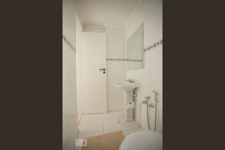 Banheiro de kitnet/studio para alugar com 1 quarto, 27m² em Vila Clementino, São Paulo