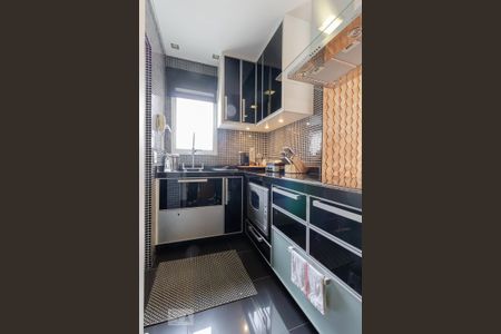 Cozinha de apartamento à venda com 2 quartos, 92m² em Paraíso, São Paulo