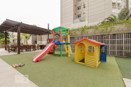 Apartamento à venda com 92m², 2 quartos e 2 vagas Apartamento à venda com 92m², 2 quartos e 2 vagasÁrea Comum - Playground