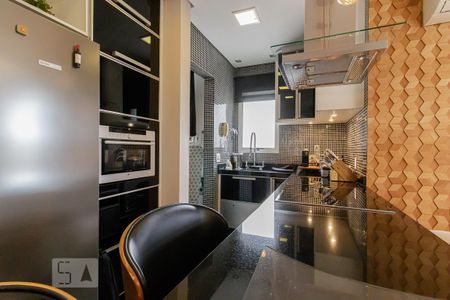 Apartamento à venda com 92m², 2 quartos e 2 vagas Apartamento à venda com 92m², 2 quartos e 2 vagasCozinha