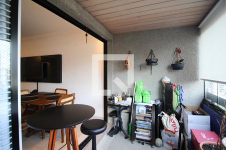 Varanda de apartamento à venda com 2 quartos, 70m² em Vila Olímpia, São Paulo