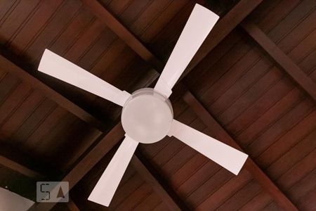 Casa de condomínio à venda com 252m², 3 quartos e 2 vagasDetalhe