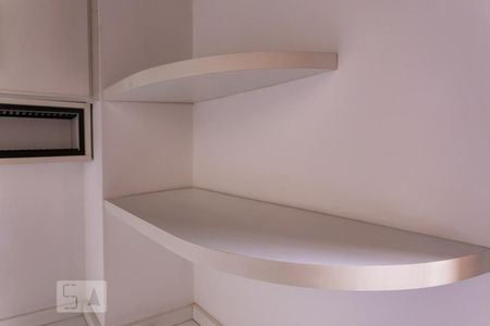 Casa de condomínio à venda com 252m², 3 quartos e 2 vagasDetalhe