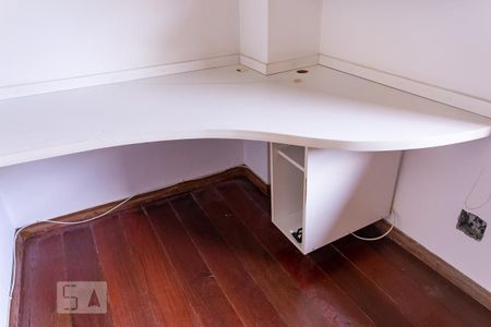 Casa de condomínio à venda com 252m², 3 quartos e 2 vagasDetalhe