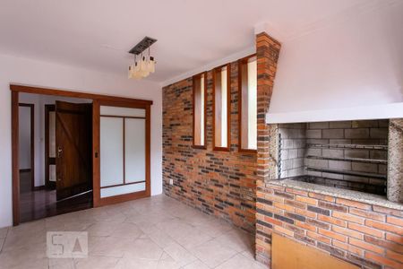 Casa de condomínio à venda com 252m², 3 quartos e 2 vagasChurrasqueira