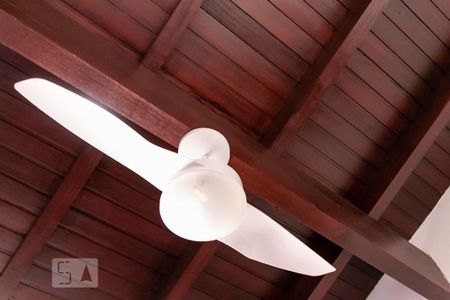 Casa de condomínio à venda com 252m², 3 quartos e 2 vagasDetalhe