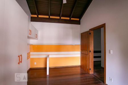 Casa de condomínio à venda com 252m², 3 quartos e 2 vagasQuarto 1