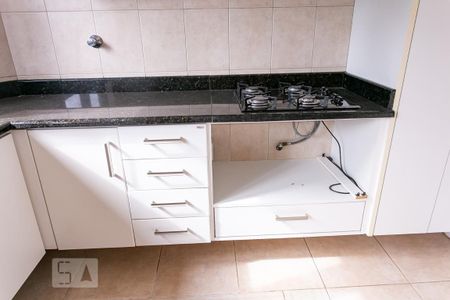 Casa de condomínio à venda com 252m², 3 quartos e 2 vagasDetalhe