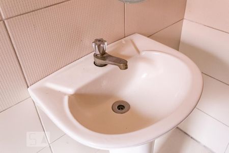 Casa de condomínio à venda com 252m², 3 quartos e 2 vagasBanheiro - Torneira