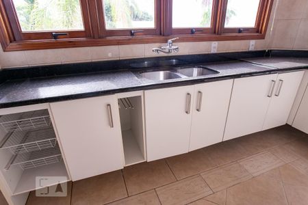 Casa de condomínio à venda com 252m², 3 quartos e 2 vagasDetalhe