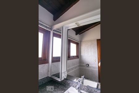 Casa de condomínio à venda com 252m², 3 quartos e 2 vagasDetalhe