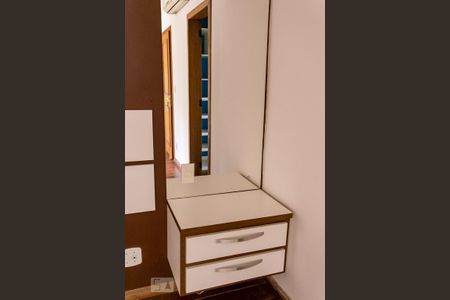 Casa de condomínio à venda com 252m², 3 quartos e 2 vagasDetalhe