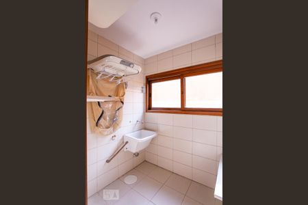 Casa de condomínio à venda com 252m², 3 quartos e 2 vagasÁrea de Serviço