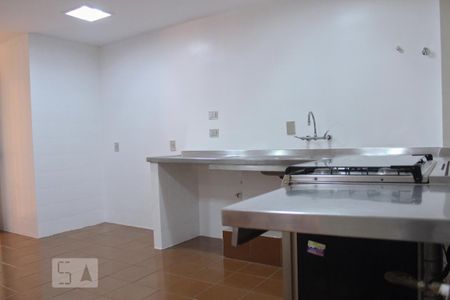 Apartamento para alugar com 270m², 3 quartos e 2 vagas Apartamento para alugar com 270m², 3 quartos e 2 vagasCozinha