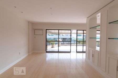 Apartamento para alugar com 270m², 3 quartos e 2 vagas Apartamento para alugar com 270m², 3 quartos e 2 vagasSala