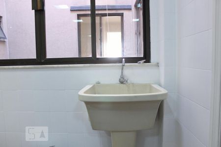 Apartamento para alugar com 270m², 3 quartos e 2 vagas Apartamento para alugar com 270m², 3 quartos e 2 vagasArea de Serviço