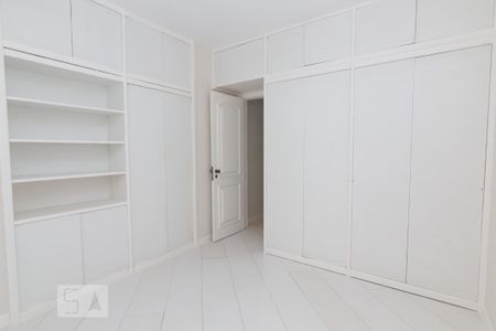 Apartamento para alugar com 270m², 3 quartos e 2 vagas Apartamento para alugar com 270m², 3 quartos e 2 vagasQuarto