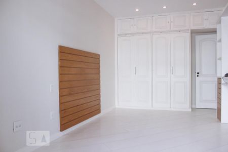 Apartamento para alugar com 270m², 3 quartos e 2 vagas Apartamento para alugar com 270m², 3 quartos e 2 vagasSuite 1