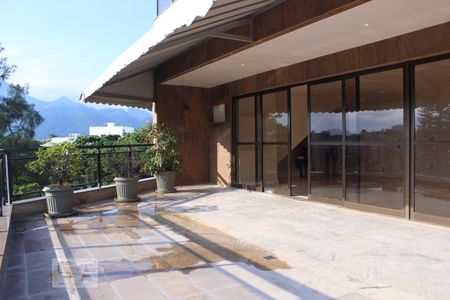 Apartamento para alugar com 270m², 3 quartos e 2 vagas Apartamento para alugar com 270m², 3 quartos e 2 vagasQuintal