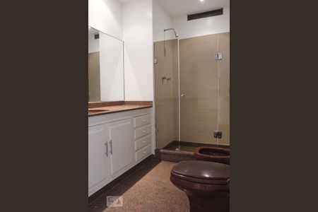 Apartamento para alugar com 270m², 3 quartos e 2 vagas Apartamento para alugar com 270m², 3 quartos e 2 vagasBanheiro Social
