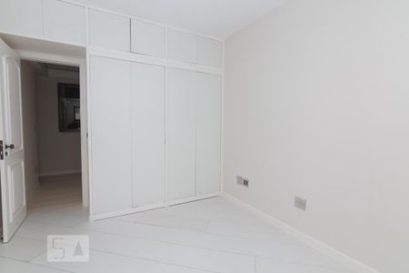 Apartamento para alugar com 270m², 3 quartos e 2 vagas Apartamento para alugar com 270m², 3 quartos e 2 vagasQuarto