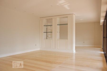 Sala de apartamento para alugar com 3 quartos, 270m² em Barra da Tijuca, Rio de Janeiro