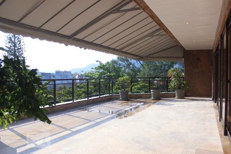Apartamento para alugar com 270m², 3 quartos e 2 vagas Apartamento para alugar com 270m², 3 quartos e 2 vagasQuintal