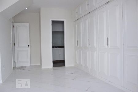 Apartamento para alugar com 270m², 3 quartos e 2 vagas Apartamento para alugar com 270m², 3 quartos e 2 vagasSuite 2
