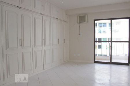Apartamento para alugar com 270m², 3 quartos e 2 vagas Apartamento para alugar com 270m², 3 quartos e 2 vagasSuite 2