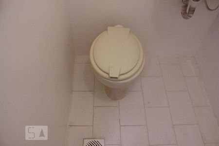Apartamento para alugar com 270m², 3 quartos e 2 vagas Apartamento para alugar com 270m², 3 quartos e 2 vagasBanheiro de Serviço