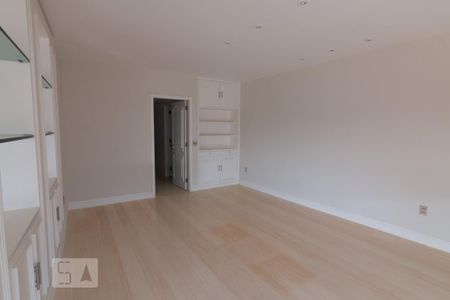 Sala de apartamento para alugar com 3 quartos, 270m² em Barra da Tijuca, Rio de Janeiro