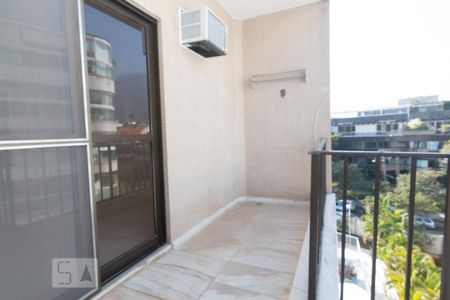 Apartamento para alugar com 270m², 3 quartos e 2 vagas Apartamento para alugar com 270m², 3 quartos e 2 vagasVaranda 2