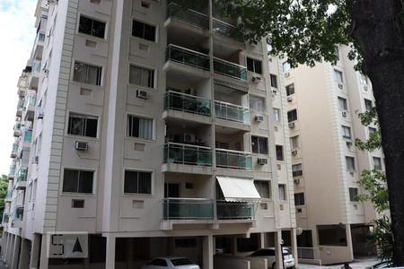 Apartamento à venda com 80m², 3 quartos e 1 vagaFachada