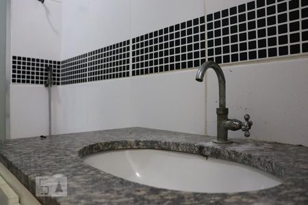 Apartamento à venda com 80m², 3 quartos e 1 vagaBanheiro - pia