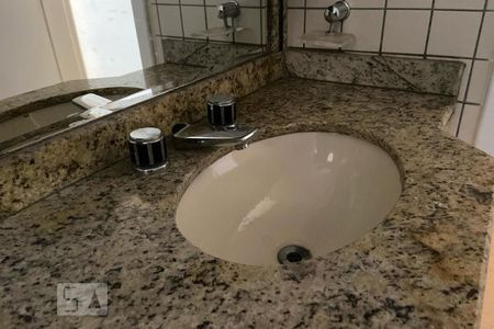 Apartamento à venda com 210m², 4 quartos e 3 vagas Apartamento à venda com 210m², 4 quartos e 3 vagasBanheiro - Torneira