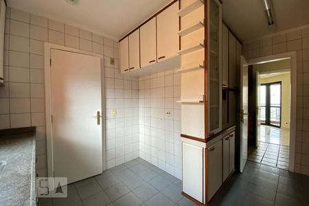 Apartamento à venda com 210m², 4 quartos e 3 vagas Apartamento à venda com 210m², 4 quartos e 3 vagasCozinha