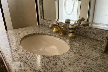 Apartamento à venda com 210m², 4 quartos e 3 vagas Apartamento à venda com 210m², 4 quartos e 3 vagasBanheiro - Torneira