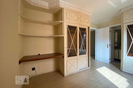 Apartamento à venda com 210m², 4 quartos e 3 vagas Apartamento à venda com 210m², 4 quartos e 3 vagasSuíte 2