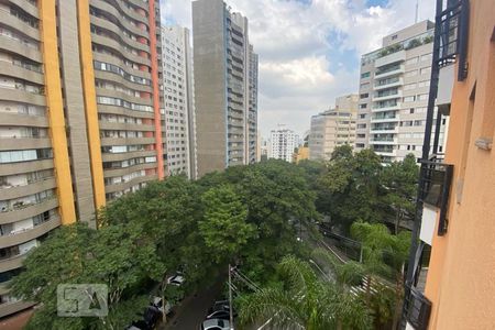 Apartamento à venda com 210m², 4 quartos e 3 vagas Apartamento à venda com 210m², 4 quartos e 3 vagasVista do Quarto 3