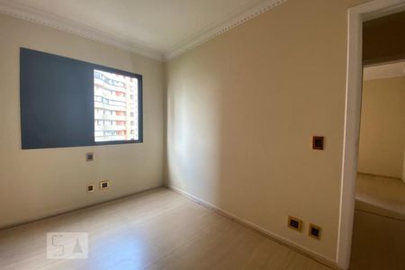 Apartamento à venda com 210m², 4 quartos e 3 vagas Apartamento à venda com 210m², 4 quartos e 3 vagasQuarto 3