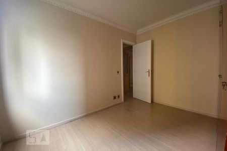 Apartamento à venda com 210m², 4 quartos e 3 vagas Apartamento à venda com 210m², 4 quartos e 3 vagasQuarto 3