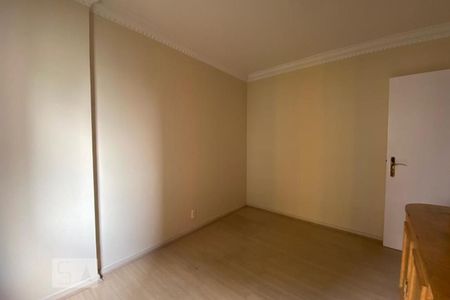 Apartamento à venda com 210m², 4 quartos e 3 vagas Apartamento à venda com 210m², 4 quartos e 3 vagasQuarto 4