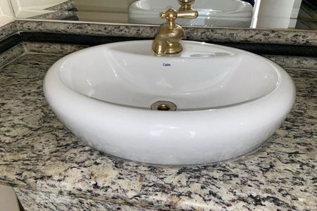 Apartamento à venda com 210m², 4 quartos e 3 vagas Apartamento à venda com 210m², 4 quartos e 3 vagasBanheiro - Torneira