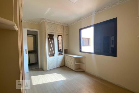 Apartamento à venda com 210m², 4 quartos e 3 vagas Apartamento à venda com 210m², 4 quartos e 3 vagasSuíte 2