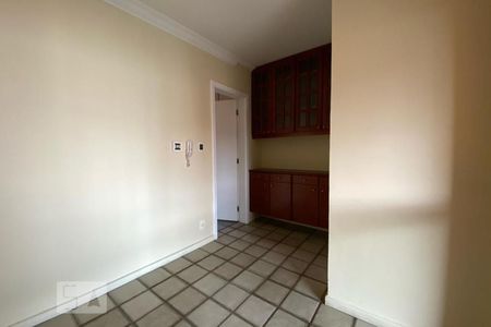 Apartamento à venda com 210m², 4 quartos e 3 vagas Apartamento à venda com 210m², 4 quartos e 3 vagasCopa