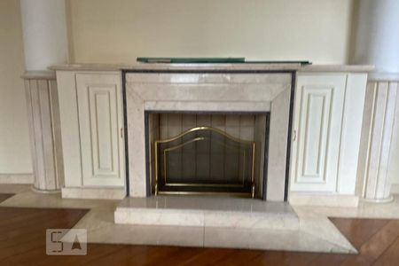 Apartamento à venda com 210m², 4 quartos e 3 vagas Apartamento à venda com 210m², 4 quartos e 3 vagasLareira