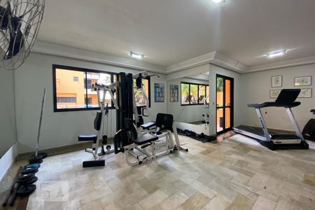 Apartamento à venda com 210m², 4 quartos e 3 vagas Apartamento à venda com 210m², 4 quartos e 3 vagasÁrea comum - Academia